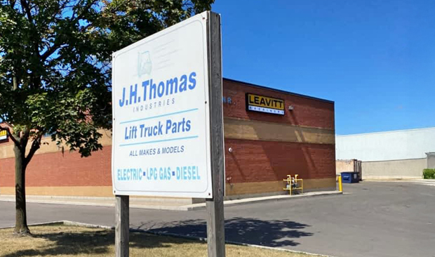 Thomas Lift Truck